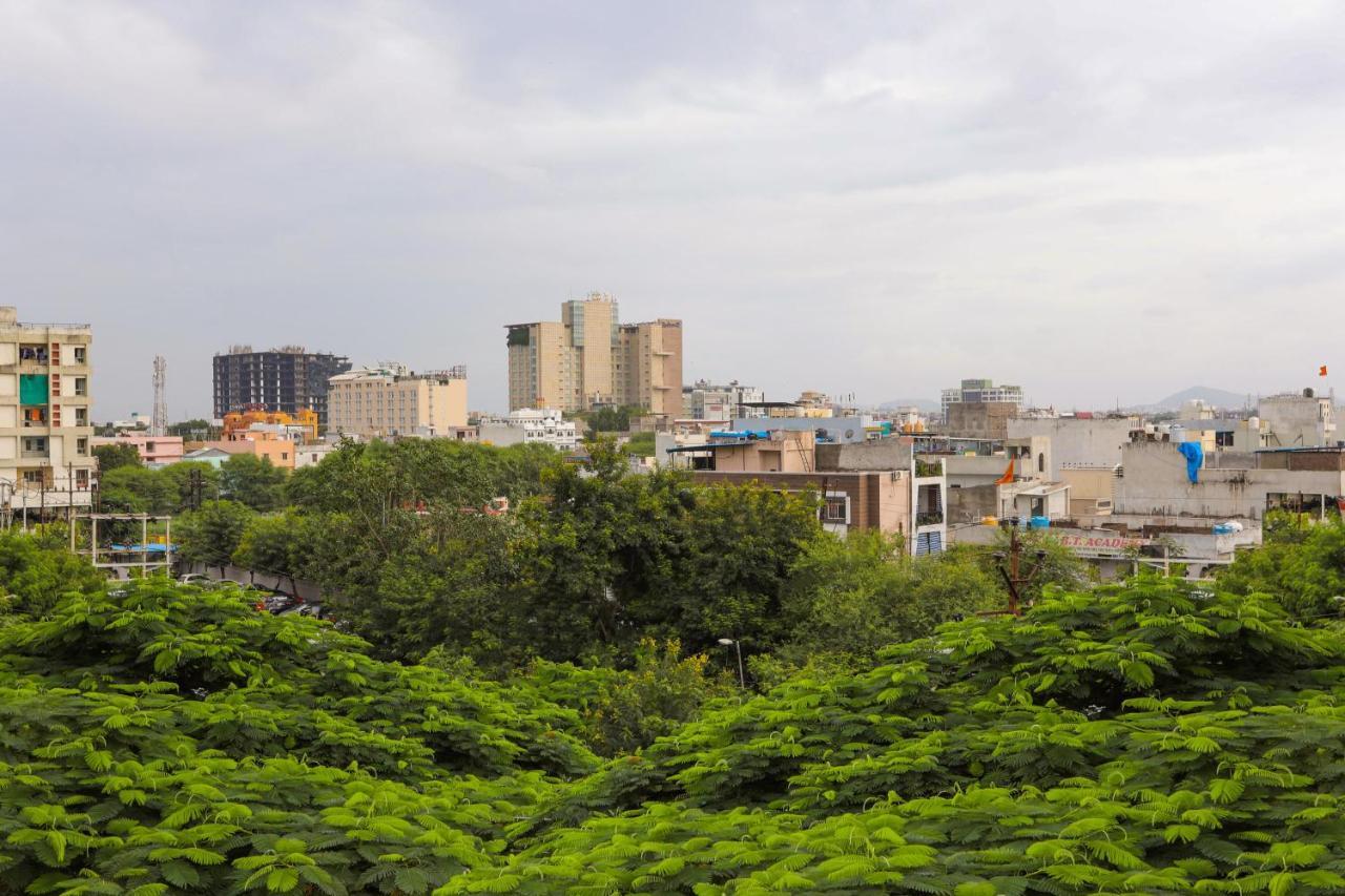 Treebo Trend Paradise, Indore Hotel Exterior foto