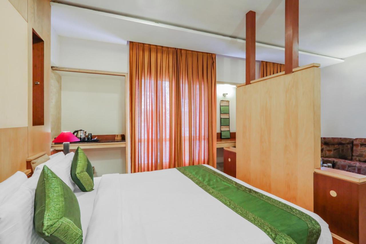 Treebo Trend Paradise, Indore Hotel Exterior foto